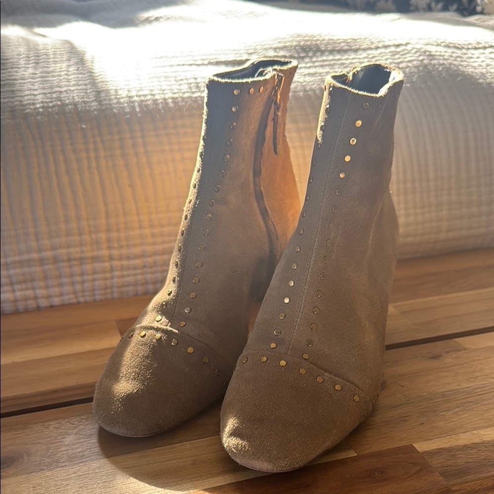 Rebecca Minkoff - Camel Heeled Boots with Soft Suede Material and Rounded Toe